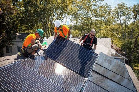 Top 5 Benefits of Going Solar in 2017 Image